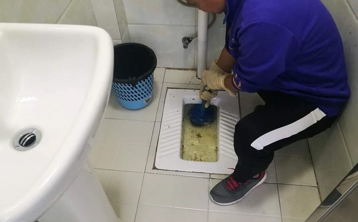高场办事处疏通蹲坑